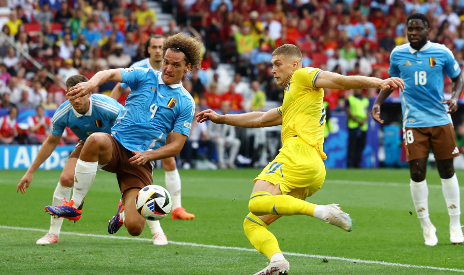 关于欧洲杯惊险逆转取胜，粉丝狂欢不已的信息