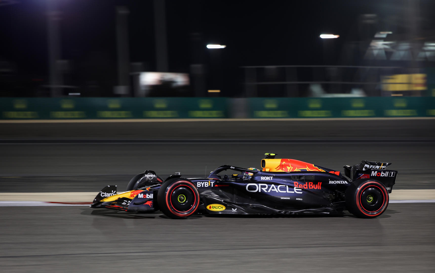 红牛二队轻取哈斯车队，周冠宇高光表现