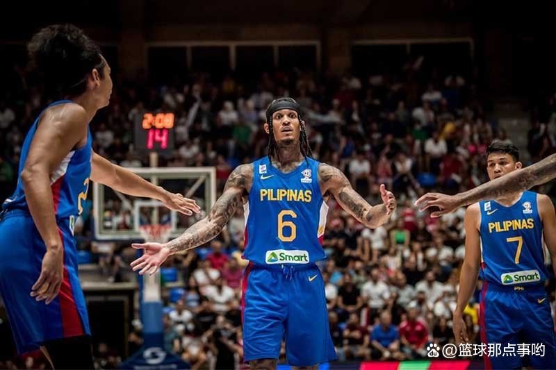 爵士碾压广东队，范弗利特统治全场