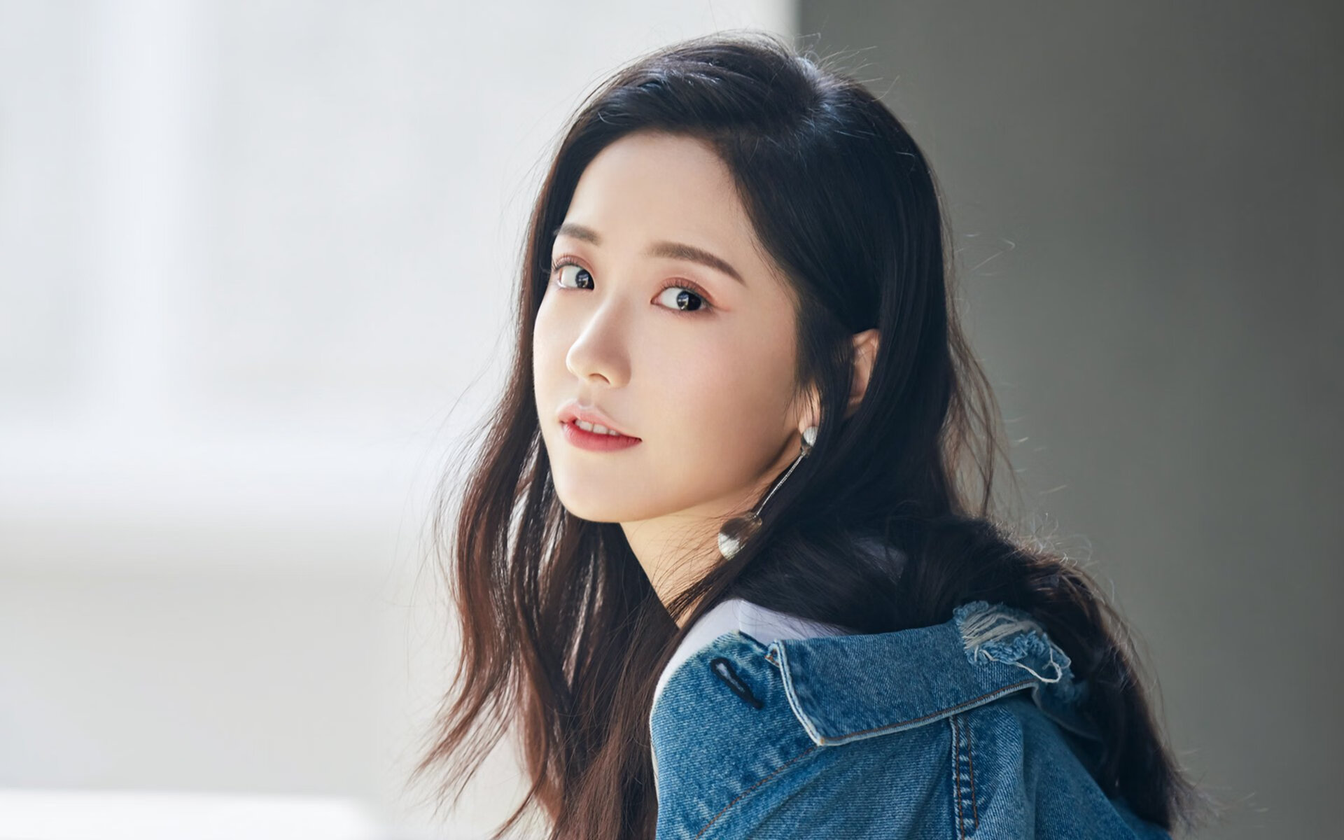 北极圈寒流中，莱万的利刃为韩国劈开胜利